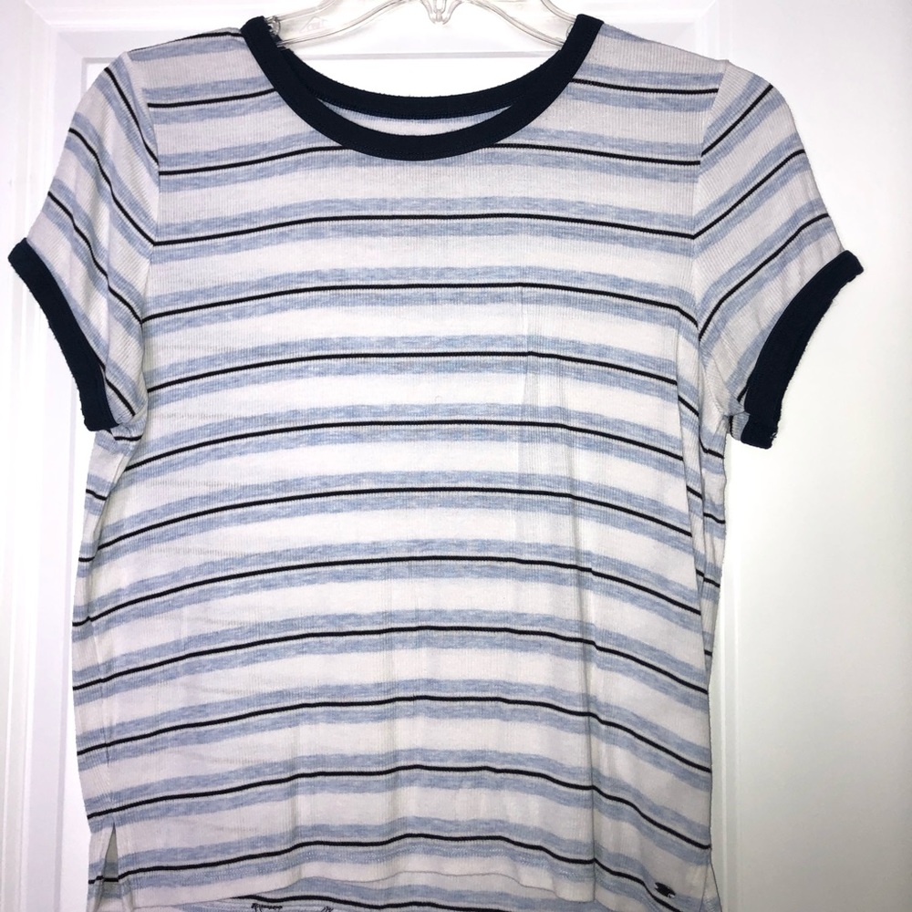 American Eagle shirt
